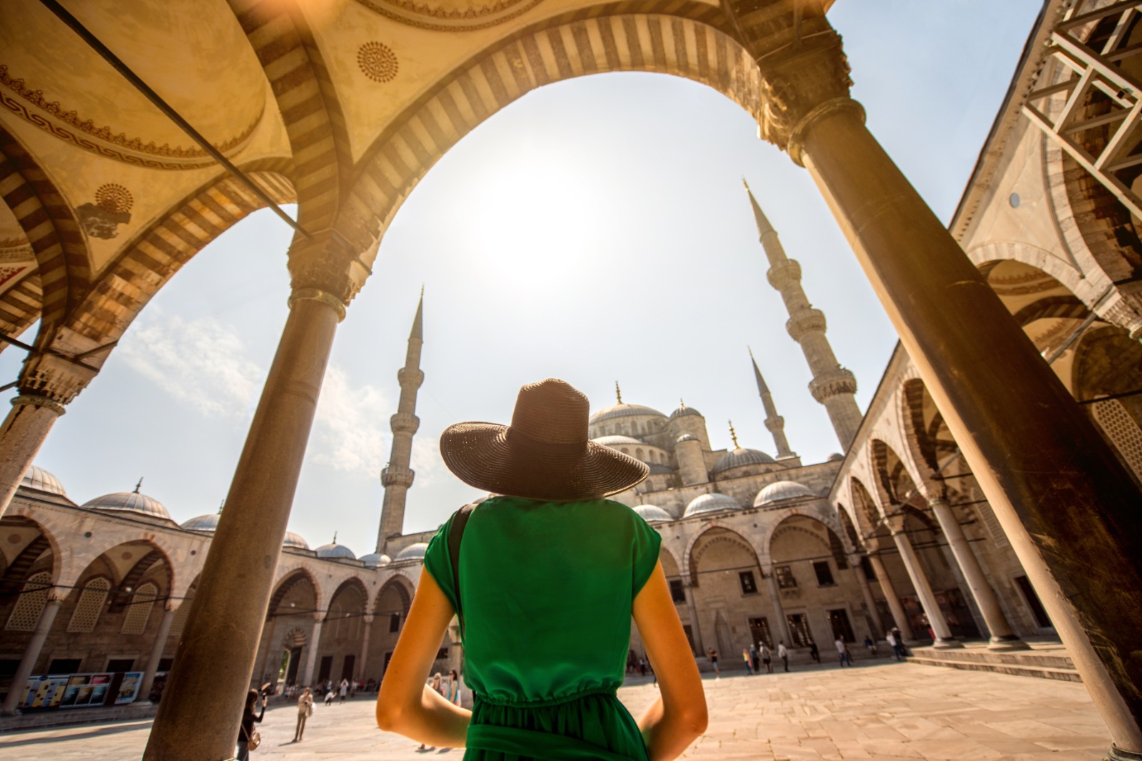 PRIVATE TOURS